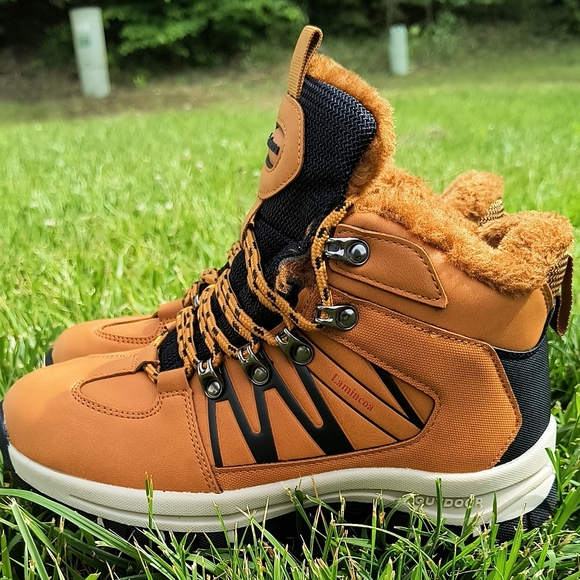 🥾 NWT LAMINCOA BOOTS WITH FUR INSIDE - Picture 2 of 7